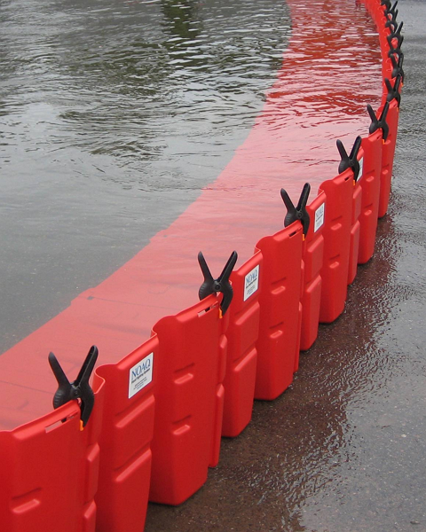 大雨來了就在忙著堆沙包？這是瑞典設計的活動式防洪板 ，秒速組好瞬間防洪 | T客邦 – 我只推薦好東西